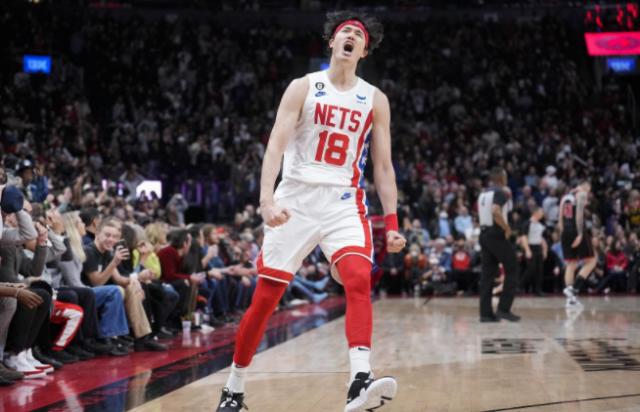 星空体育下载-疯狂签6人！太阳15人名单出炉冲冠：渡边联手杜兰特